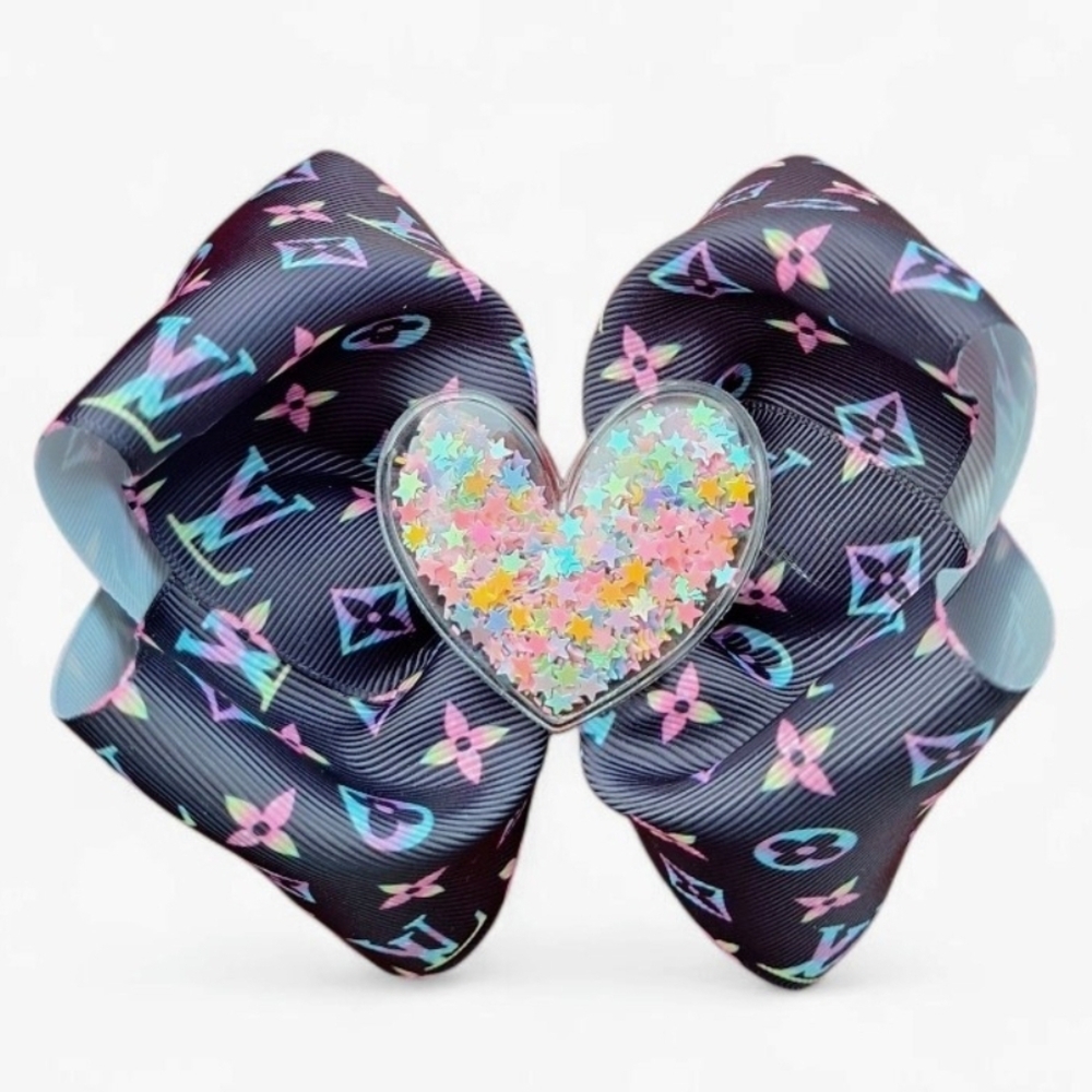 Louis Vuitton logo hairbow with heart shaker center